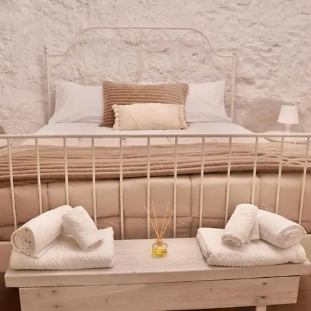 Casa Nella Grotta Laterza